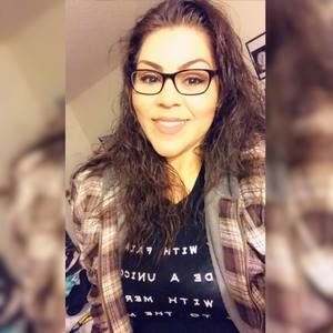 Meet your Posher, Deedee